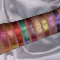 Gummy Worms Duo Chrome Eyeshadow Palette